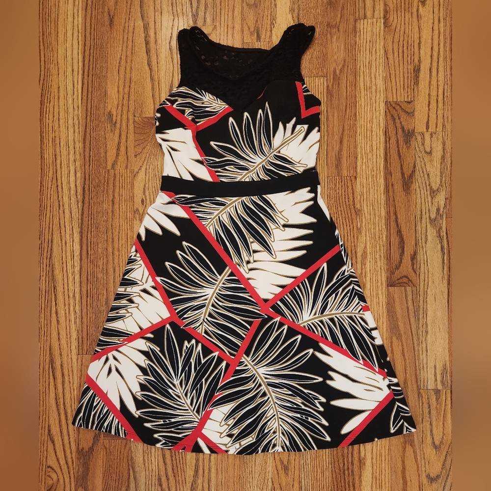 EnFocus Studio Sleeveless Palm Leaf Summer Dress.